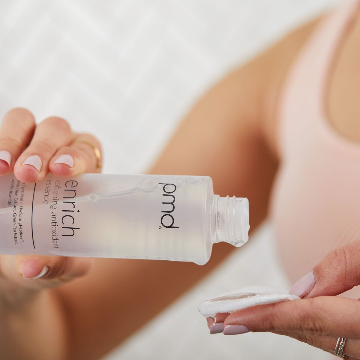 pmd-beauty-enrich-softening-antioxidant-essence-2 image 2