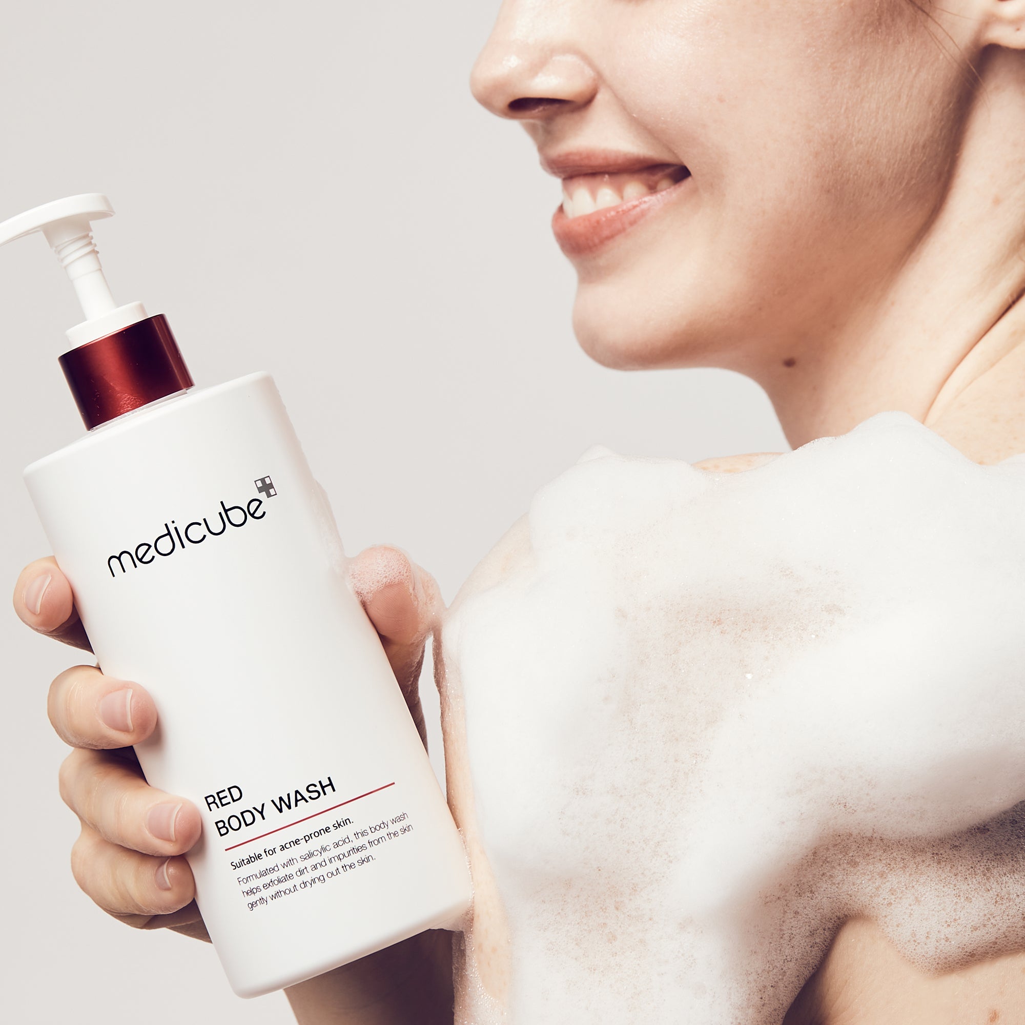 medicube-red-body-wash-low-ph-cleanser-for-body-acne-and-sensitive-skin image 3