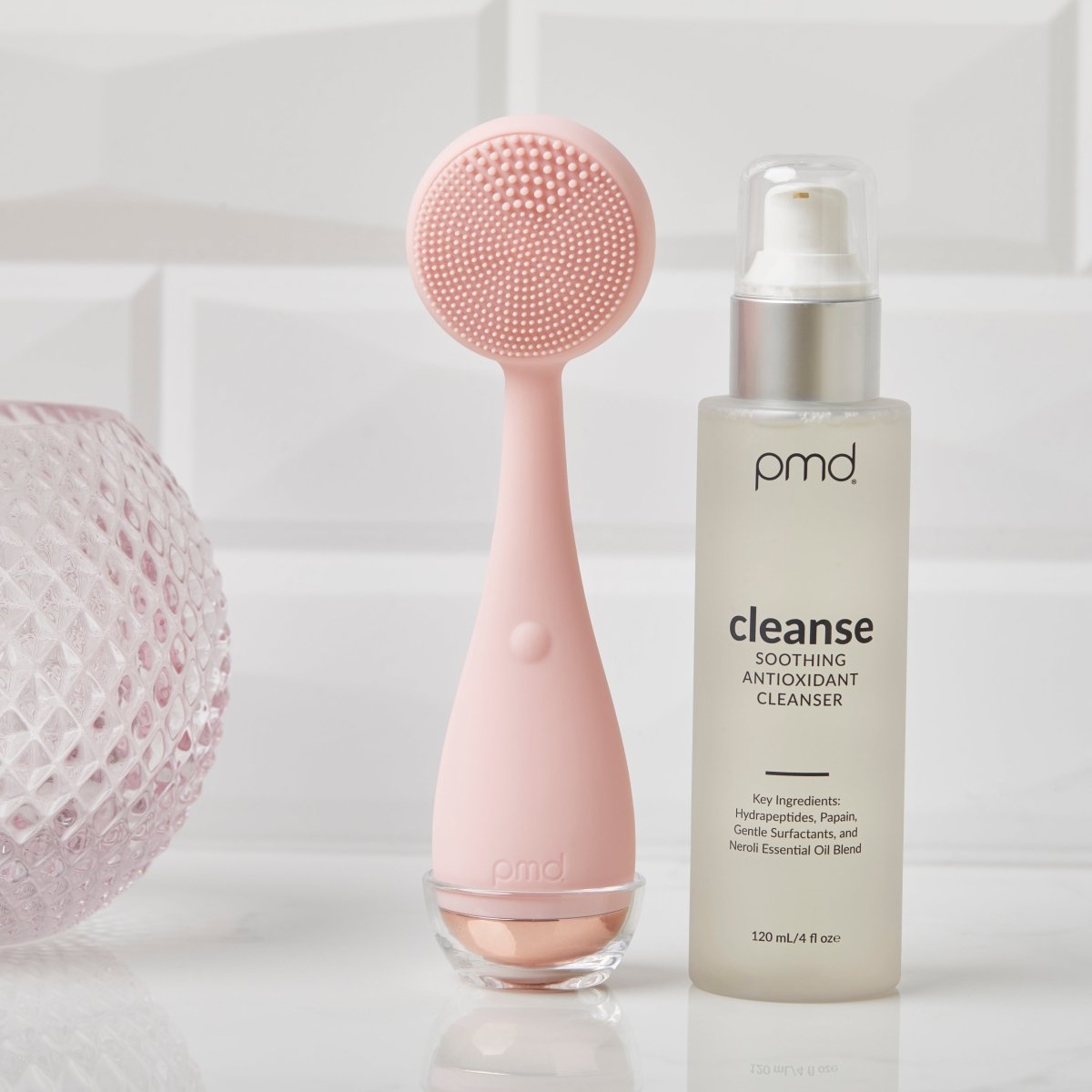 pmd-beauty-cleanse-soothing-antioxidant-cleanser image 3