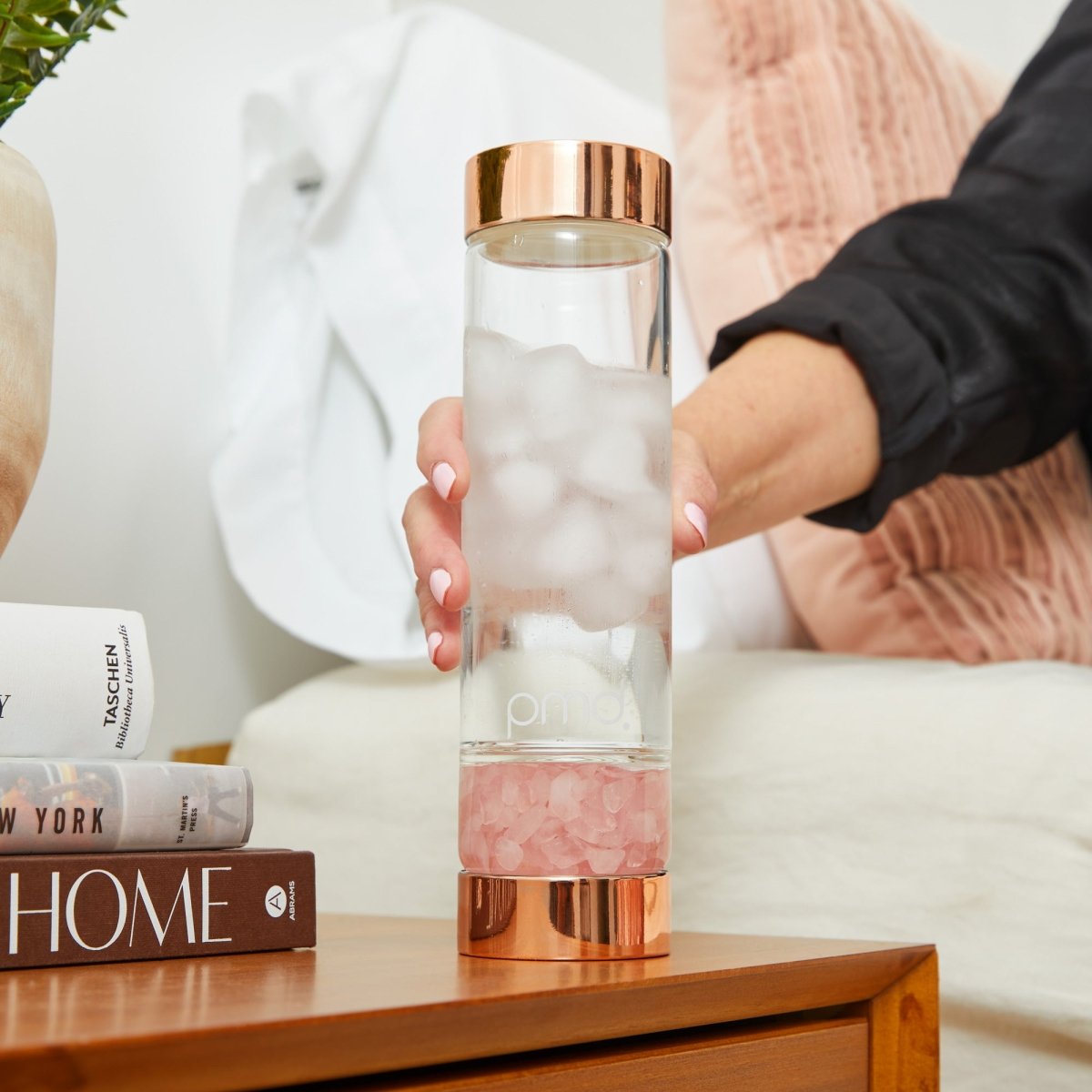 pmd-beauty-pmd-aqua-water-bottle-16-2-oz-bpa-free-with-rose-quartz-crystals image 8