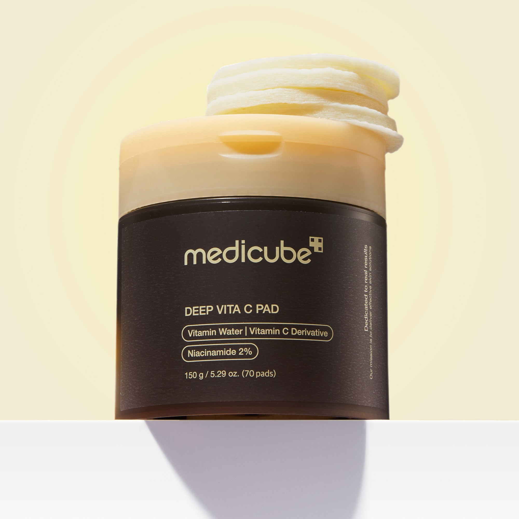 medicube-deep-vita-c-pads-70-pads-vitamin-c-brightening-toner-pads-for-dark-spot image 4