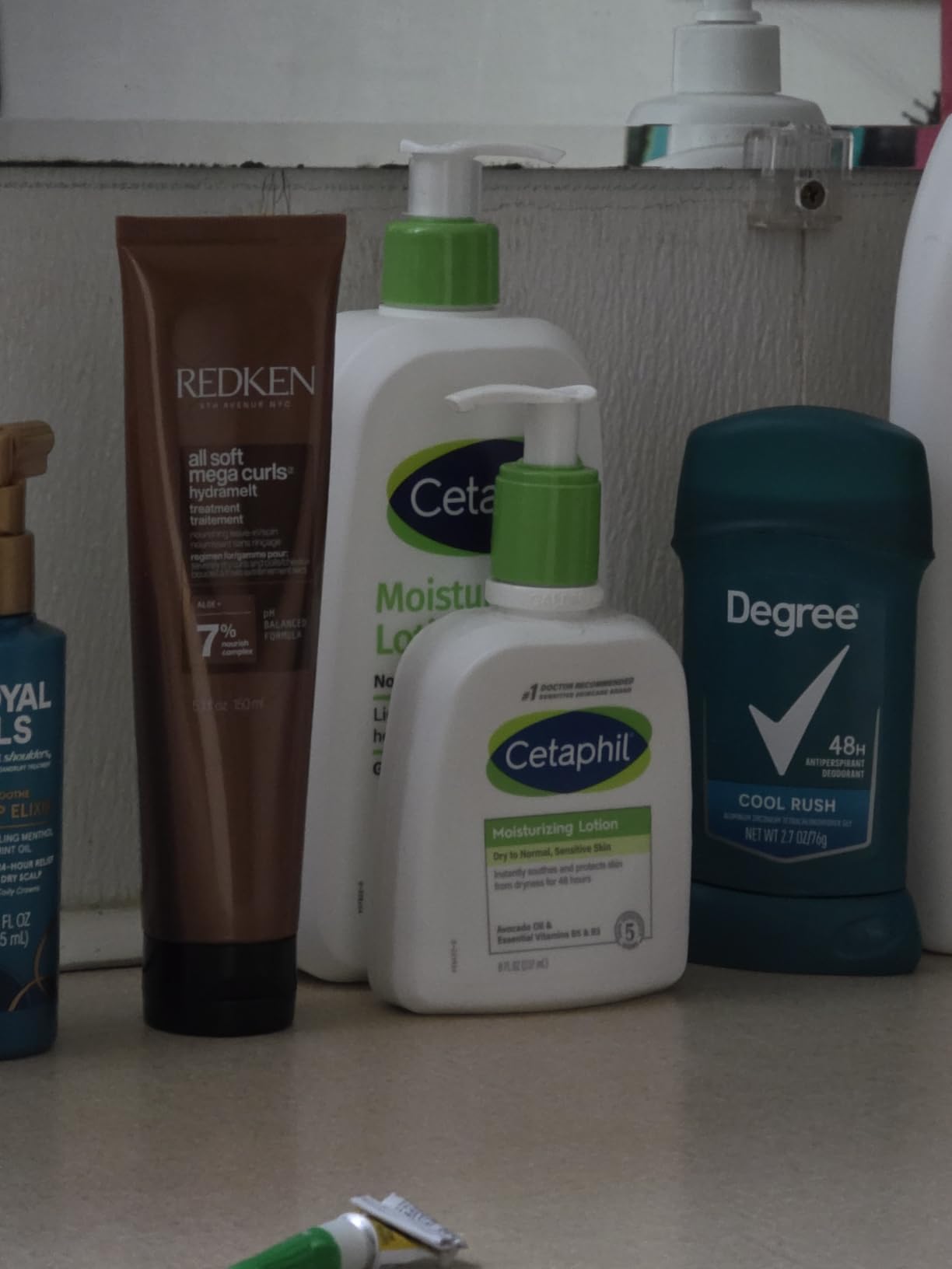 Solid moisturizer