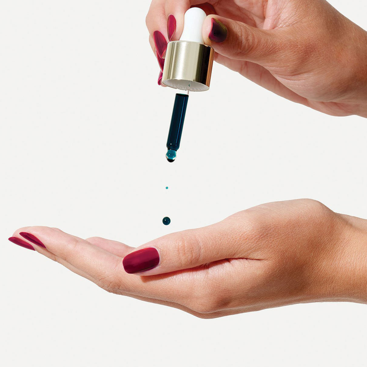sunday-riley-luna-sleeping-night-oil-retinol-oil image 5